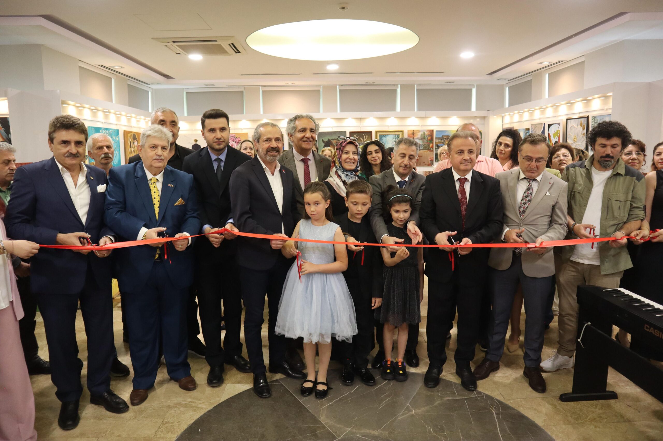 “Tuzla’ya Renk Katıyoruz” Resim Sergisi Açıldı