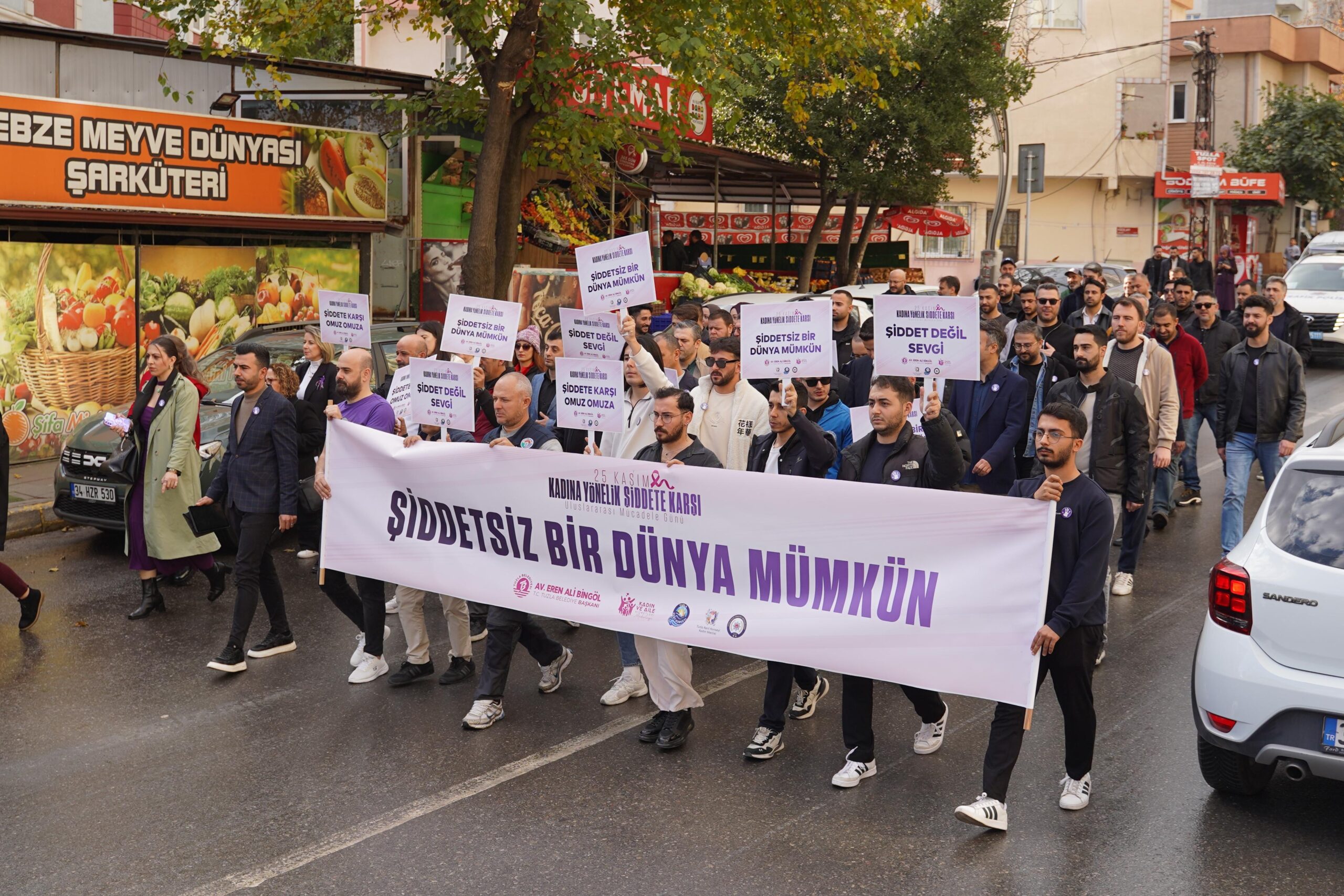 Tuzlalı Erkeklerden, Kadına Şiddete Karşı Sessiz Yürüyüş