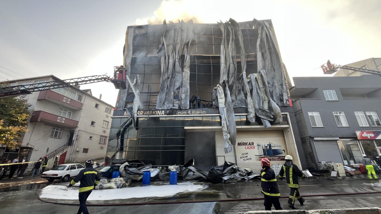 Dilovası’ndaki Parfüm Deposu Yangını İle İlgili Tüm Detaylar!
